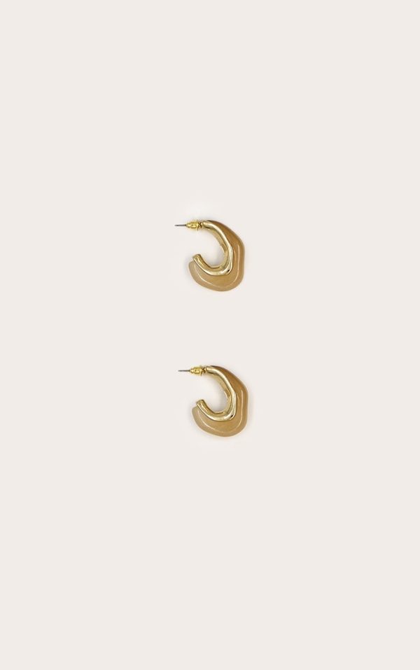 1984110fb6e0281948b267f172f4973c29337ced_CNN3114_2_gold_edged_beige_resin_hoop_earrings
