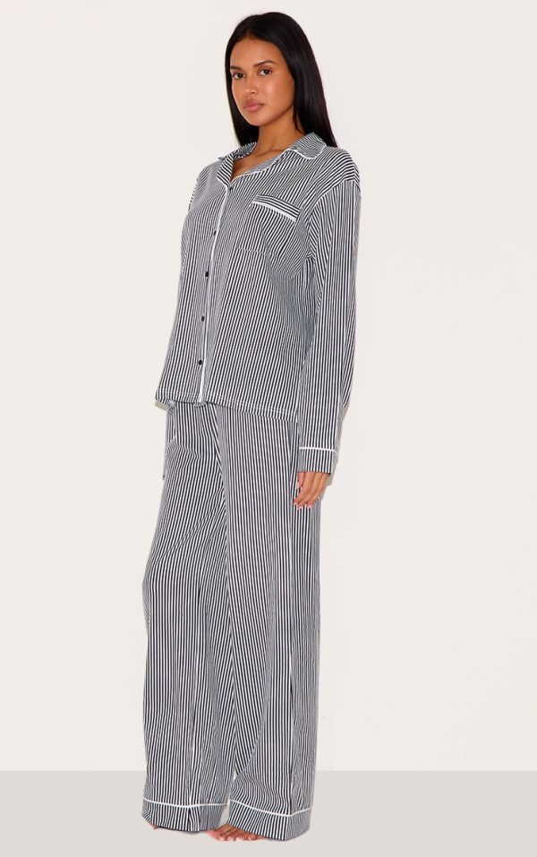 198d639c4ab95c2d3e5aabf98777c66c6e5ed01c_CNL9753_3_navy_stripe_print_jersey_piping_detail_long_pj_set