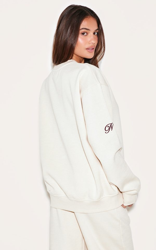 19d45e5cfd259e4af956219e774cf571d1b2ca1e_CNL9632_2_cream_new_york_embroidered_boxy_sweat