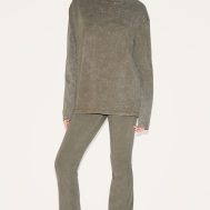 1a637b24477a0bcaf0f5f565322c17da5d13d4df_CNM0249_3_prettylittlething_olive_embossed_logo_washed_long_sleeve_t_shirt