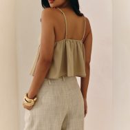 1a6c06b6497b926e3a225cf49e46e33a66631e65_CNN0329_2_beige_woven_floaty_cami