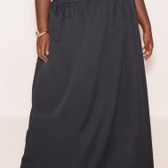 1ab83c212e6cbc7c0cbf58b7ca0f8734089f594a_CNM7205_2_plus_black_woven_band_detail_pleated_maxi_skirt