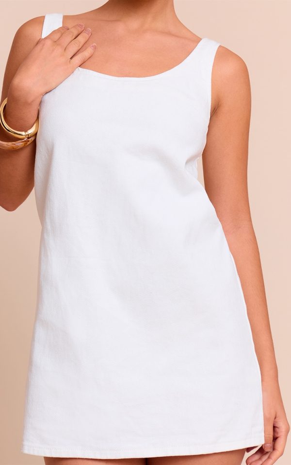 1aca2cfbf53d0ccf14b0cafab04fce355f6217fc_CNM6026_4_white_a_line_shift_denim_mini_dress