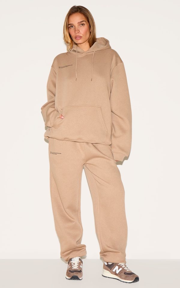 1b734d4f4f6ca848e92e05da0d96967a83581472_CNE5747_1_prettylittlething_mocha_established_2012_joggers-1
