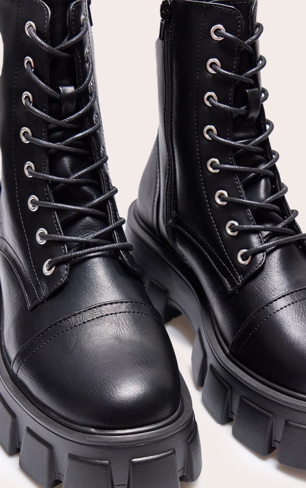 1c24d3562dfc045a8ff0287a034c16ca9d5f4a62_CMP3381_4_black_wide_fit_lace_up_extreme_chunky_hiker_boots