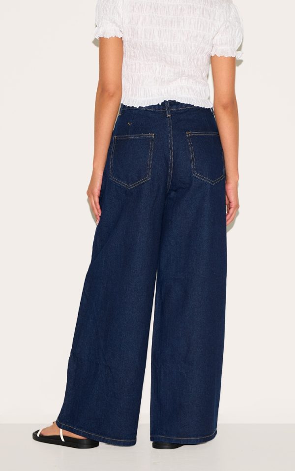 1c6791973345b7d94fcf32dd862de70e056f62a4_CNL9153_3_petite_dark_indigo_wide_leg_jean_with_adjustable_waist_tie