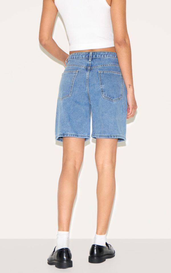 1c796fc48dab3c7c4ec340be58b59b5be4d76b5e_CNM3852_3_mid_blue_wash_low_rise_baggy_boyfriend_shorts