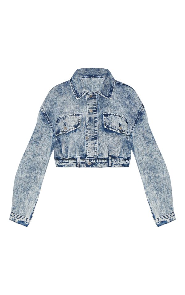 1d933f9ef63eb8e85252dd47dbb403ebf6e31ed0_CNH1982_5_plus_light_blue_acid_wash_pocket_detail_crop_denim_jacket
