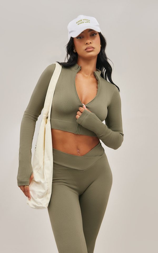 1daf09cc61c273484d2ba4cd475910277ab7ed47_CNF1051_1_olive_seamless_seam_detail_cropped_sports_jacket