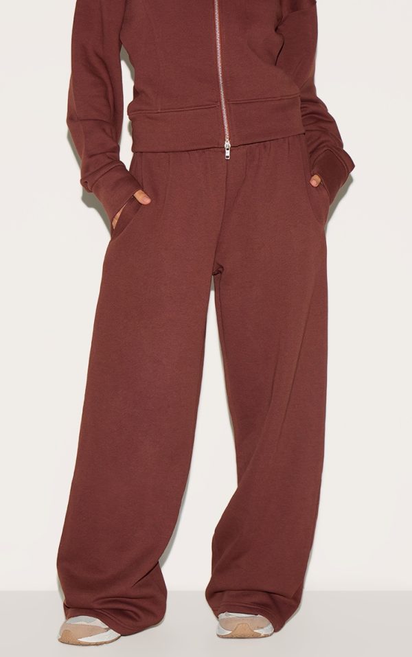 1eb7e3e1f53141ae9ab81380c8a0793295585acf_CNM4772_2_petite_deep_chocolate_mid_rise_drawstring_wide_leg_joggers