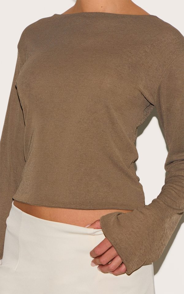 1ec3958d6c66002479504ee83f9d375850f313a2_CNM7975_4_mushroom_onion_skin_boatneck_flute_sleeve_long_top