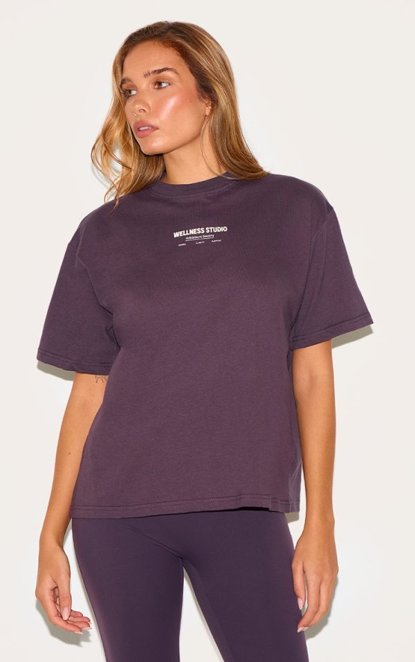1ec77ba400df25ecbd5d2ecc08b2d0eadd1b8b78_CNL8662_1_plum_wellness_printed_boxy_oversized_t_shirt