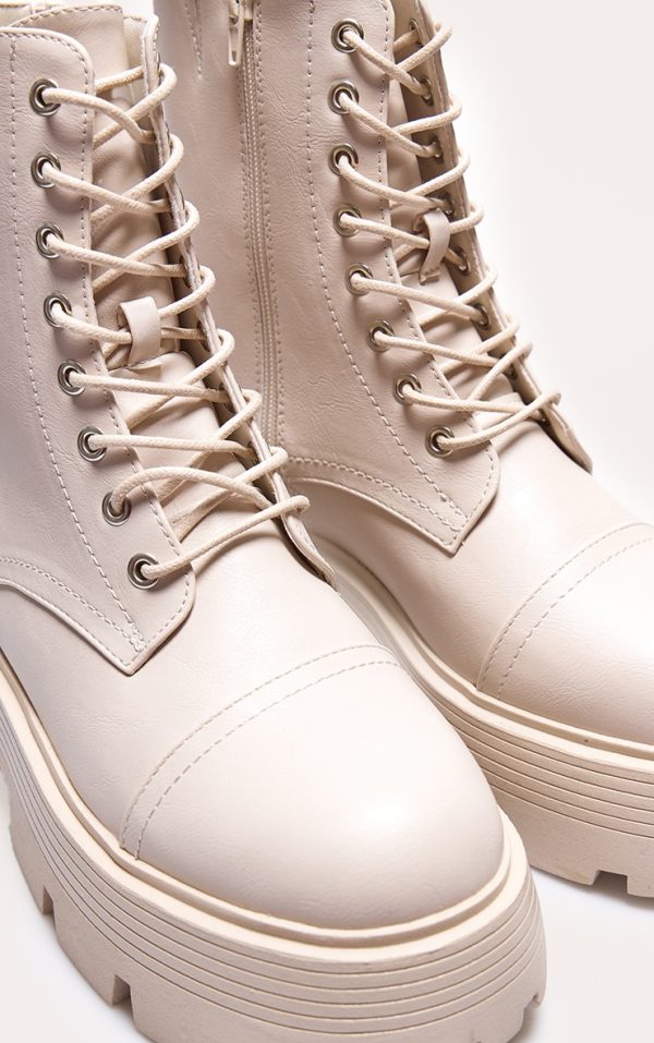 1f2824e99e0fc7936f18a2865eb42c65952cabf6_CNF5428_4_cream_lace_up_chunky_sole_hiker_boots