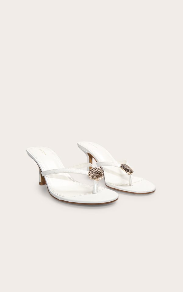 1f418f9c77816c030b7993ba6b879364bcf4b2ac_CNM0396_1_white_pu_round_toe_thong_shell_trim_high_heeled_mules