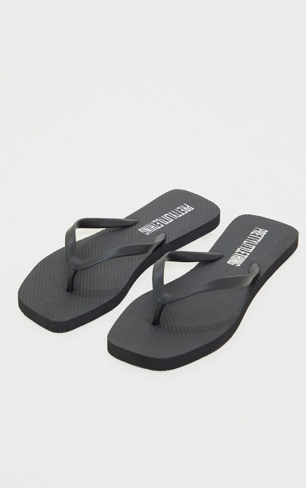 1fc037ba0615e8b1124423b2867cc2d2655a0d9a_CMQ0553_3_black_square_toe_flip_flop