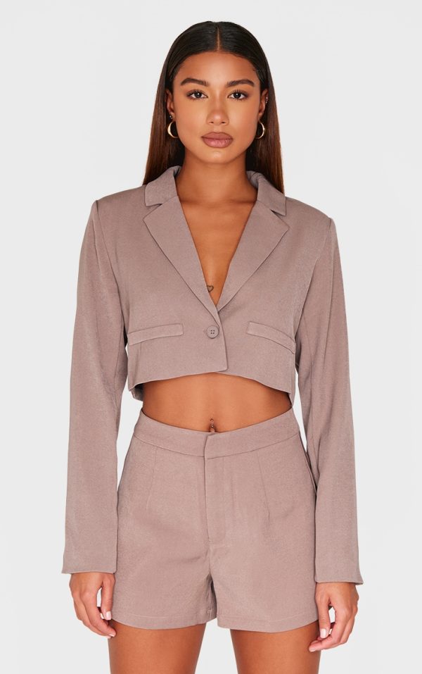 1fee1dc7740e49034478415d26ad0efa24b19780_CNI4147_1_mocha_tailored_cropped_pocket_detail_blazer