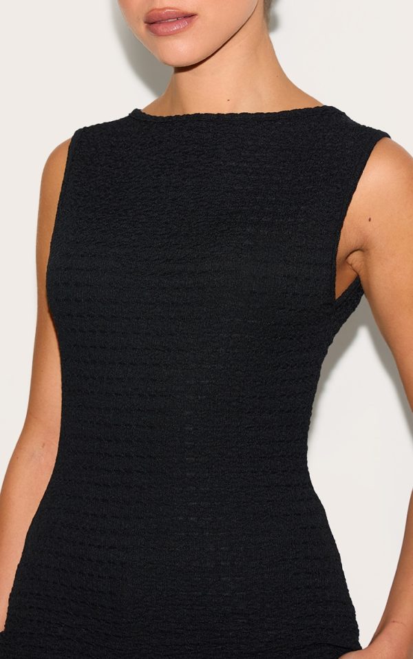 200c8aa433de841d32b943775bf3943e8ab19605_CNM8099_4_black_textured_boat_neck_vest_top