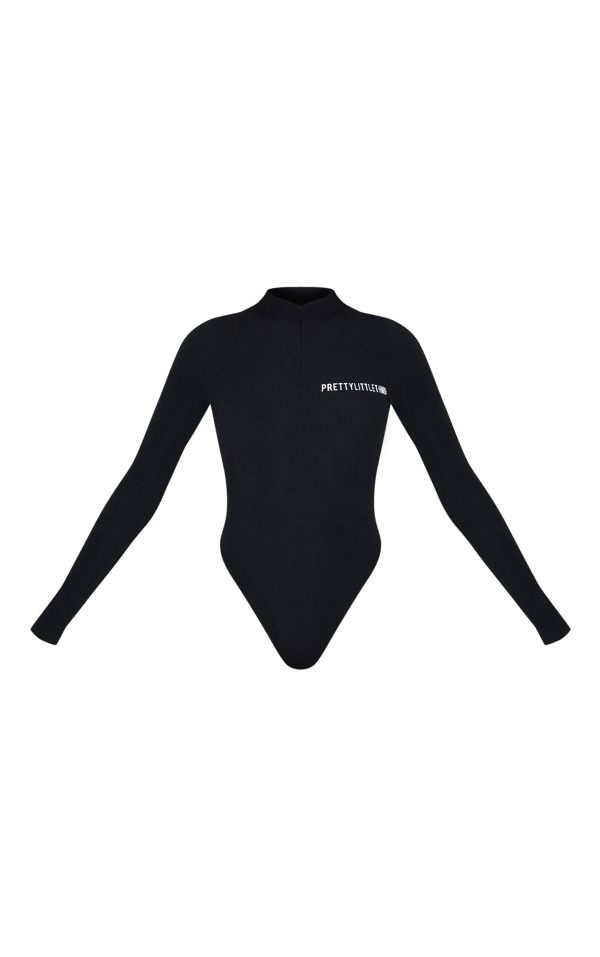 2020ae1b3178811c9c4409e0fe706a64e578ca76_CMW7129_5_prettylittlething_black_crinkle_rib_half_zip_bodysuit
