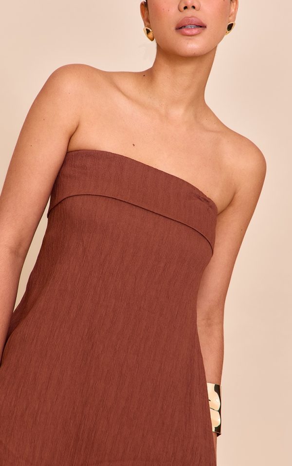 2084009ff4fb707d28e00393dd97d73f4cc80ca5_CNM8816_4_chocolate_bandeau_asymmetric_drape_detail_top