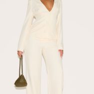 208fd71f76ea94c5a7d8529a3b780204bfc6ec92_CNM0813_3_shape_vanilla_plunge_front_cinched_waist_blazer