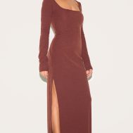 2119e26bc7a65e95bd19a46c801edb81c13af3ed_CNM1865_3_petite_chocolate_ribbed_long_sleeve_maxi_dress