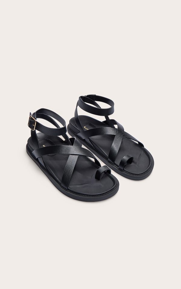 21e955a935e761b1c6f183c7a29bc73f633ff1e8_CNL6589_1_black_pu_round_toe_ankle_strap_footbed_sandals