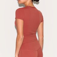 22165107b6e0a1d671d343bedd5f924bcd87e9a6_CNM4971_2_petite_paprika_sculpt_longline_gym_top_short_sleeve