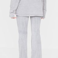 2239ba2017a1c7b9b5121eac7ad8eca8a1e273bb_CNK5266_3_prettylittlething_light_grey_embossed_logo_washed_skinny_flare_trousers