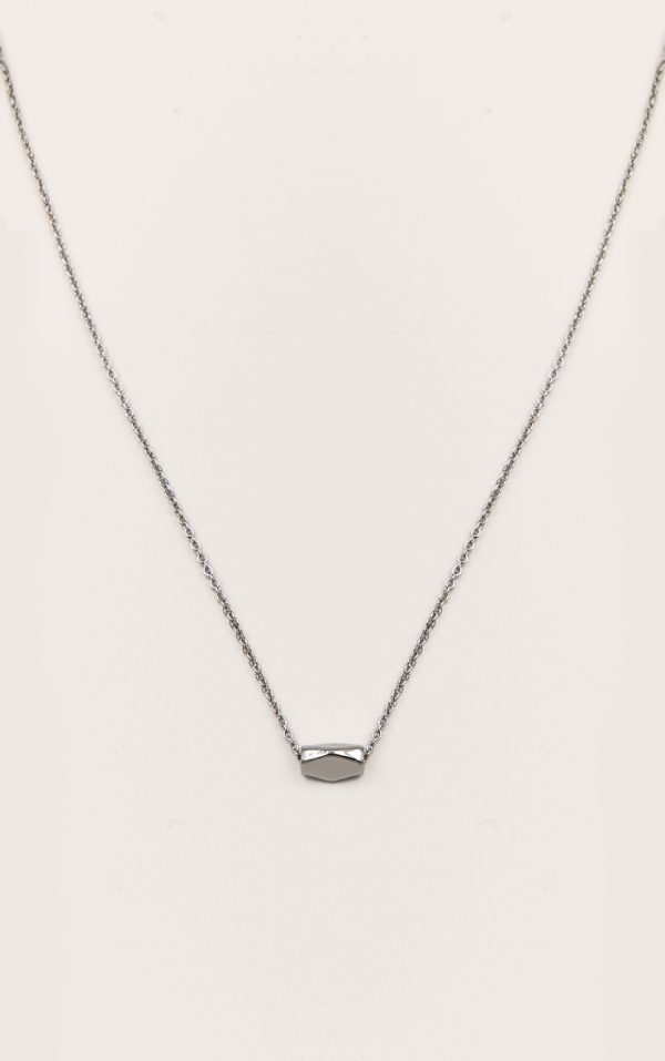 22aa18cf9d3965abd0316a3e8627bee199593aa3_CNL7908_1_silver_pendant_detail_necklace