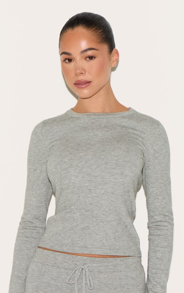 22b7c0c157c86ab81e7eea1e0243c1d637bbac44_CNL9606_4_ash_grey_soft_knit_long_sleeve_top