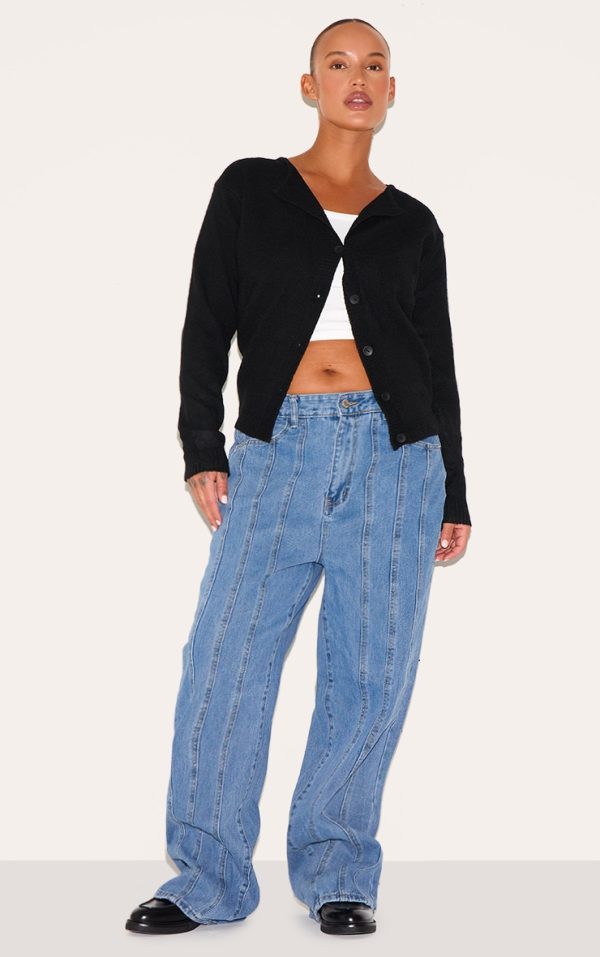 22d43c134af986a3183b2e6f13bd9378d6885522_CNF8320_1_plus_blue_seam_detail_straight_leg_jeans