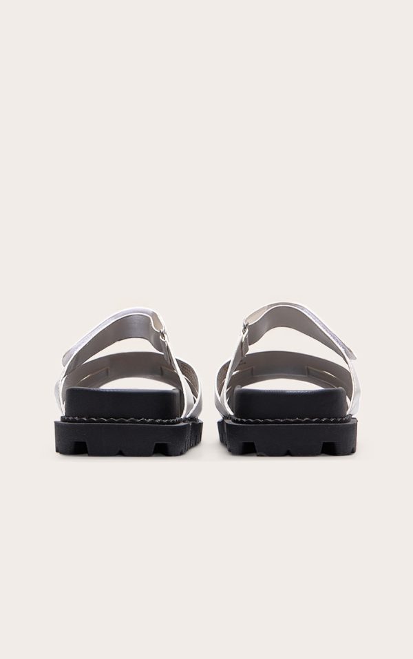 23278409226fb1a7e1c9d500b6e994a8e3a539c3_CNH6996_3_white_wide_fit_pu_round_toe_velcro_strap_chunky_sandals