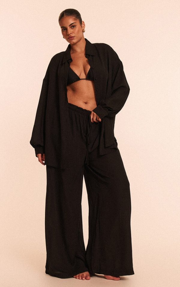 2370f394b3c1927ae2009239dfec15699e9d2581_CNM2828_3_plus_black_oversized_long_sleeve_beach_shirt