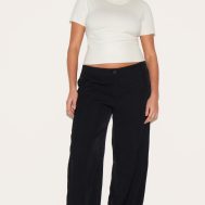 23c708f8ca845131d2b8c110d2be7b7bf141cb1d_CNL8311_3_plus_cream_basic_knit_t_shirt