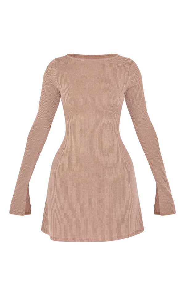 2407069aa917ddc52f18f3819c91dea8cb5937ed_CNM1894_5_petite_taupe_ribbed_flare_sleeve_shift_mini_dress