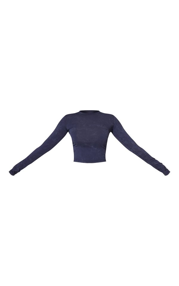 253b5e227d8e01ed73c9086149f27ad8b6b04c0c_CNK5074_5_prettylittlething_navy_washed_longline_cotton_long_sleeve_fitted_t_shirt