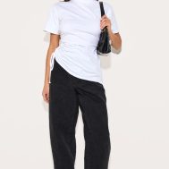 259cc641416960600475bb206874598a4a54bbdb_CNL8998_3_white_oversized_ruched_side_detail_t_shirt