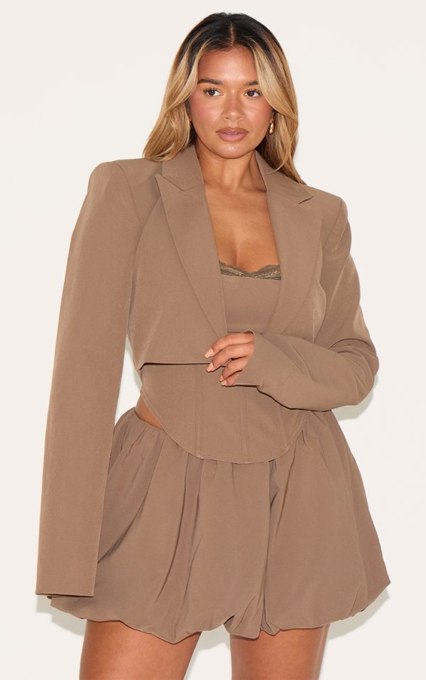 260c2ed31e8cfc32b2cfb242a9c7ccdd9a2a6090_CNN0692_1_shape_mocha_tailored_cropped_blazer