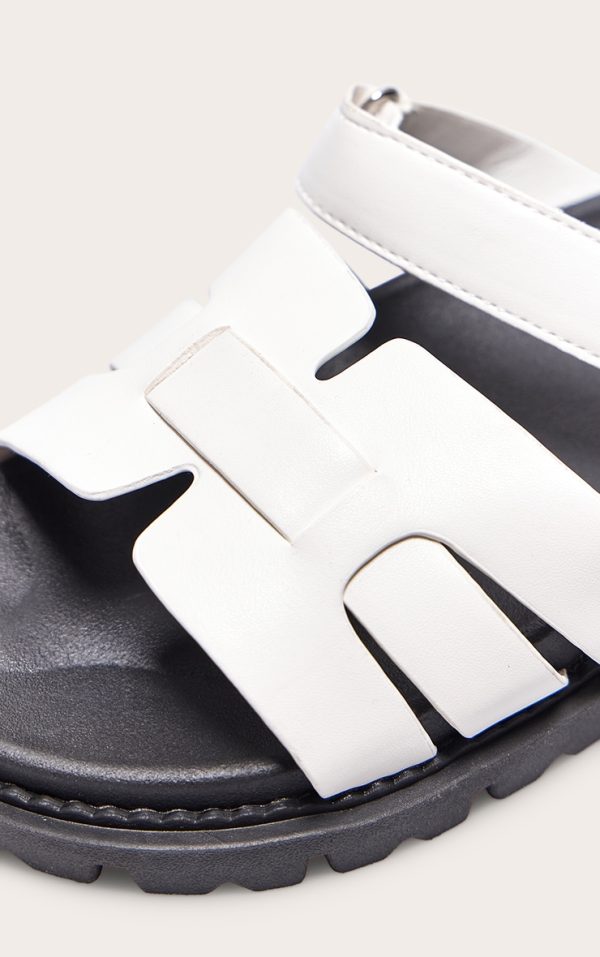 26111d0cfef14844fc04c7c188e64f34b4d3fef2_CNH6996_4_white_wide_fit_pu_round_toe_velcro_strap_chunky_sandals