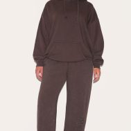 26398279f07085ddce716a96b22982e31f842bb4_CNM1080_1_shape_chocolate_prettylittlething_joggers