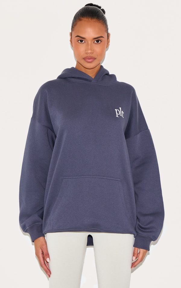 2672a91a90ef158873a4738358be2158ad0223d5_CNM3810_1_prettylittlething_midnight_blue_oversized_hoodie