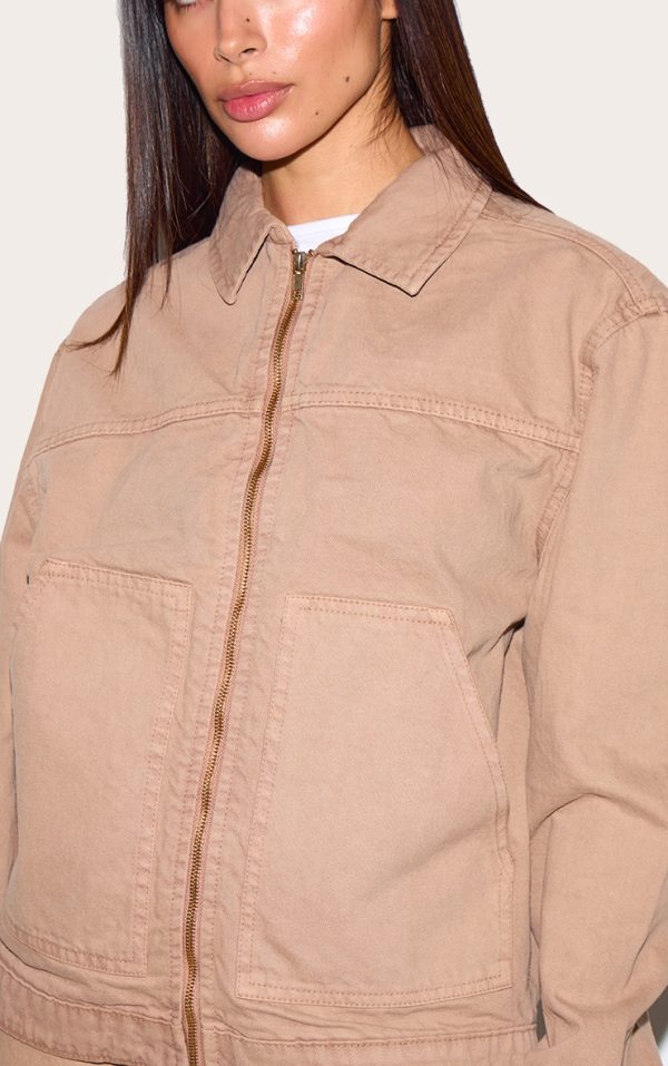 27e2e724e58de25ca630e941244fb6ac994eeed8_CNL6626_4_taupe_boxy_contrast_seam_carpenter_denim_jacket
