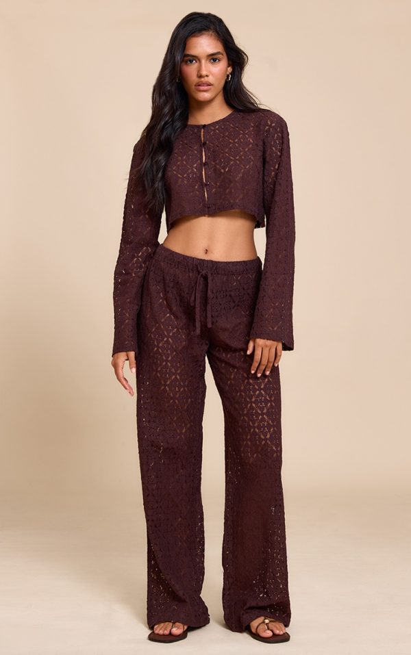 284ce7cbbc3a8d10ce64a15a7e749d262030d9e0_CNM3203_3_brown_lace_button_detail_crop_top