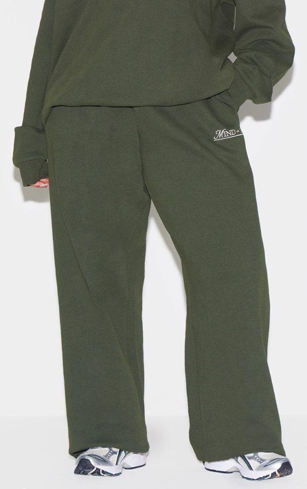28f4f467f82beba820f969ba99abb2e7e6b8d015_CNL8274_8_forest_green_mind_and_soul_premium_print_straight_leg_joggers