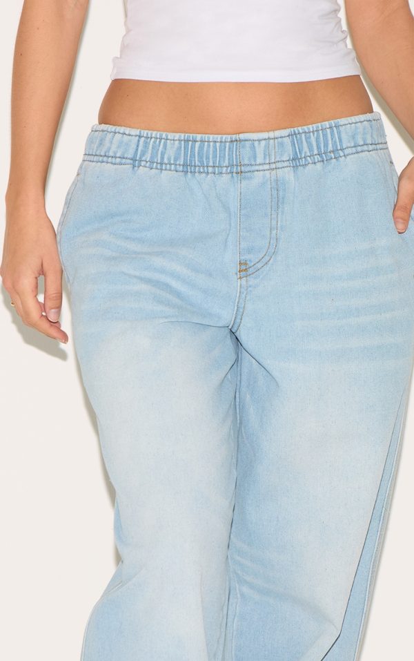 2a21d083bd4cb24065ce6110ea0a0d73ac3d7aed_CNL7967_4_light_blue_wash_elasticated_waistband_wide_leg_jeans-1