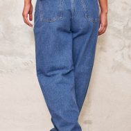 2a66f583a65a5738babaabc6c1b6ee25462e22dc_CNC7091_3_mid_blue_wash_dipped_back_waistband_boyfriend_jeans-2