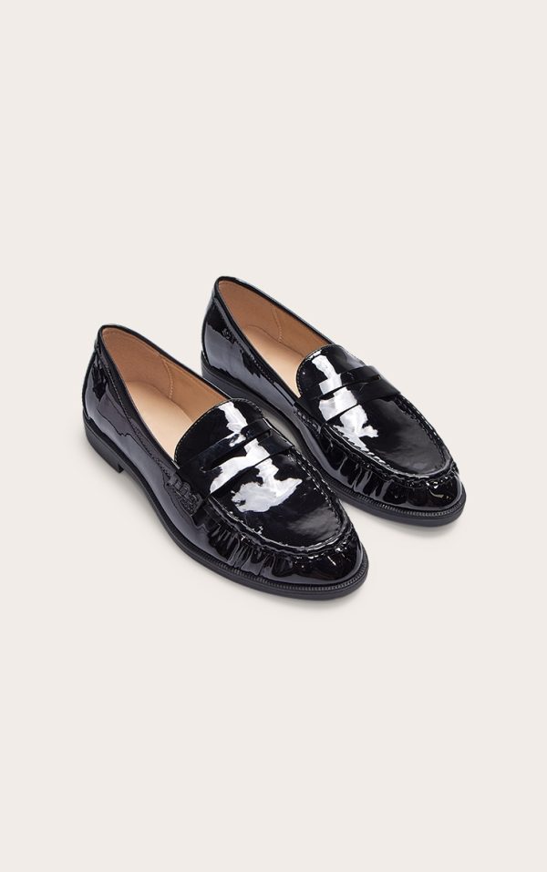 2a88d3d0b125dc240473ad83e7569ba97901fb9c_CNN2128_2_black_patent_round_toe_loafer