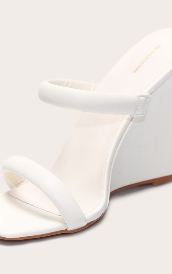 2ad8aeffce1ee41e309b3f8fe4c7ce744480b592_CNL6448_4_cream_pu_square_toe_high_heeled_mule_wedges