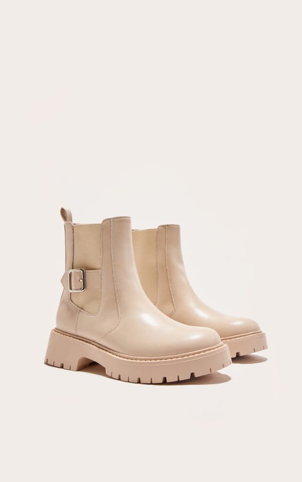 2b532dac7479e08532b5a9b7145febddd64a64be_CNK8611_2_cream_pu_round_toe_chunky_sole_ankle_boots
