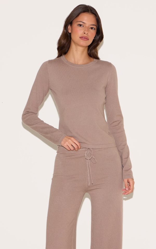 2be159b04d61ed347b2764aa43a49685590e915e_CNL9604_4_deep_taupe_soft_knit_long_sleeve_top